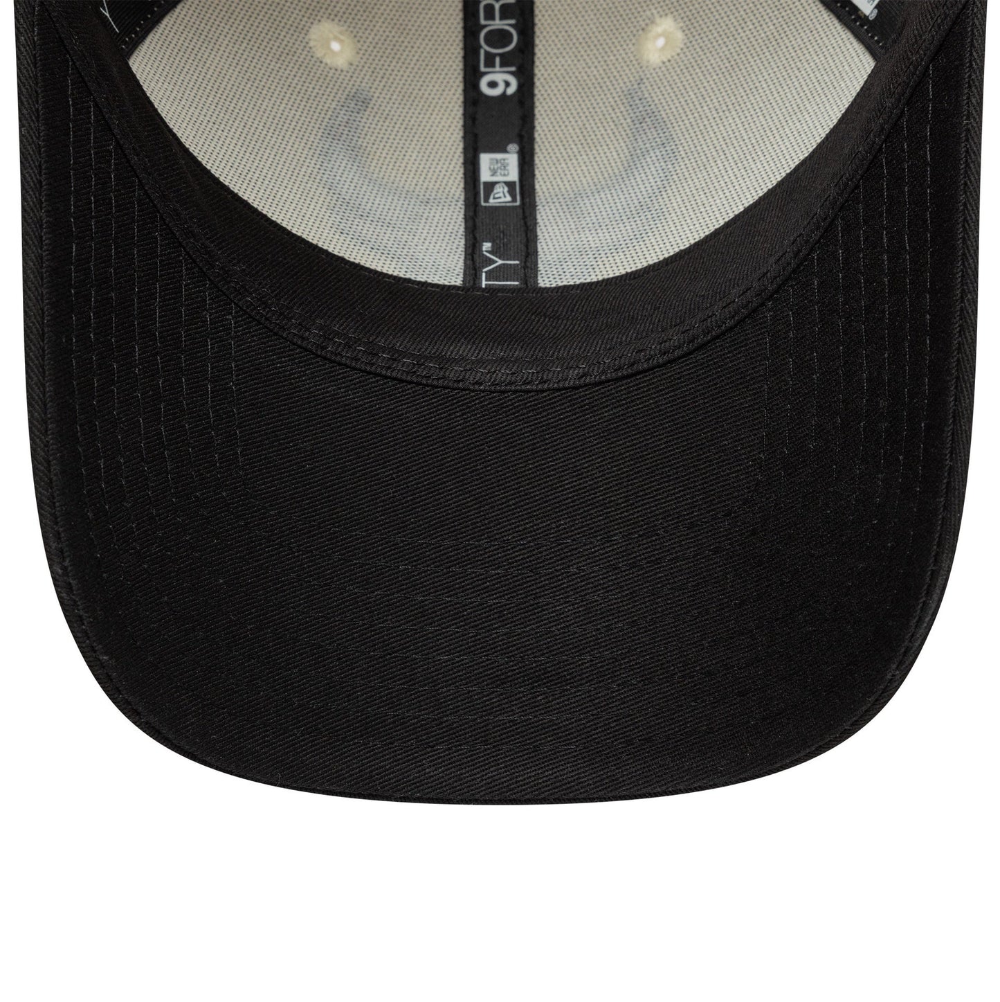 Chicago Bulls NBA Colourblock 9Forty New Era Cream/Black Official NBA Fan Gear